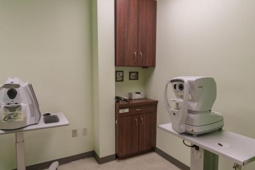 Exam Room Rt (9977D500) res